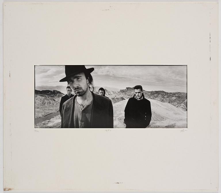 Anton Corbijn, "22:U2", 1982-2003.