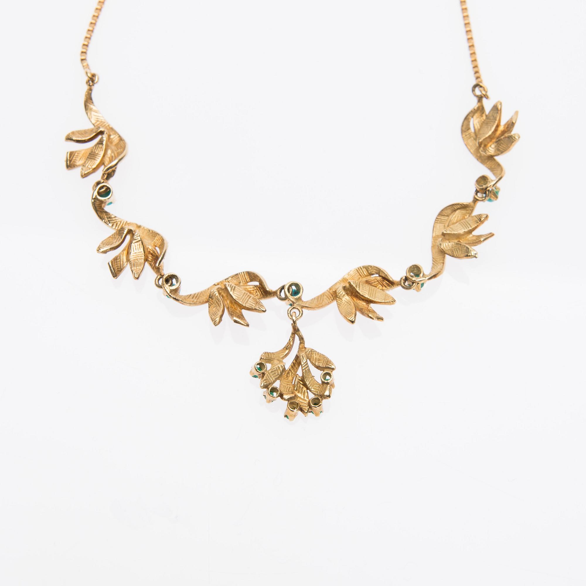 COLLIER och ÖRHÄNGEN, 14K guld, cabochonslipade turkoser. Hugo Grün, Helsingfors 1966.