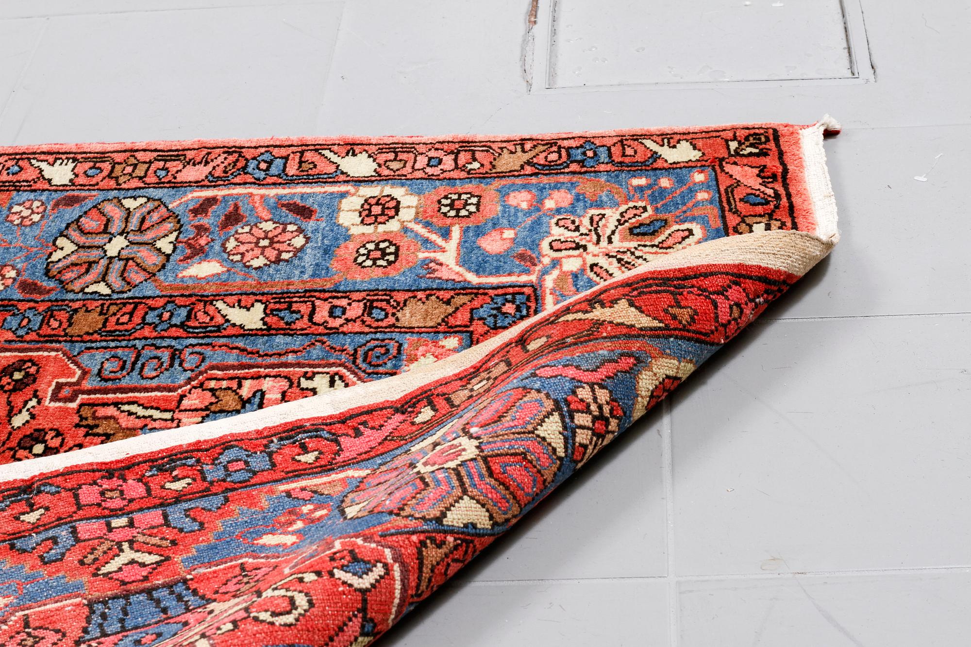 MATTA, troligen Bachtiari, 260 x 167 cm.