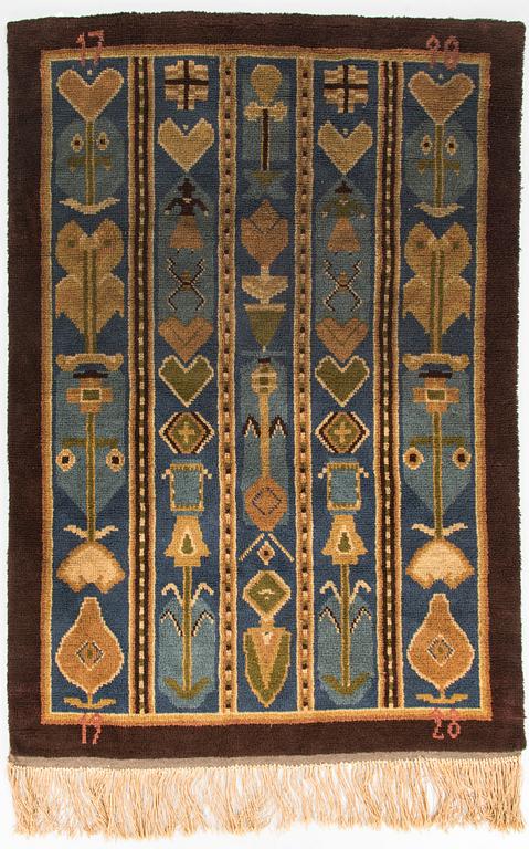 A Finnish long pile ryijy rug, model from Uurainen, probably for Neovius. Dated 1798 1928. Circa 200x141 cm.