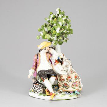 A porcelain figurine group, first half of the 20th century.