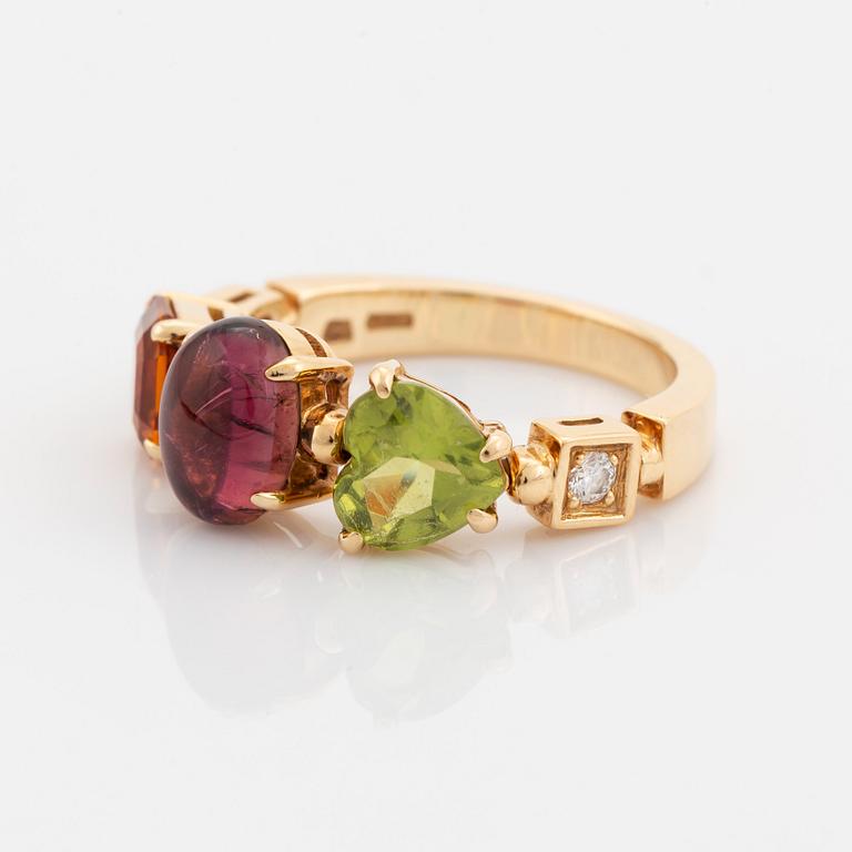 A Bulgari "Allegra" ring.