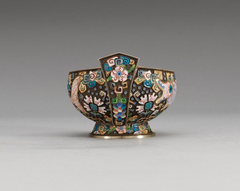 A RUSSIAN SILVER-GILT AND ENAMEL KOVSH, makers mark of Fyed Ruch, Moscow 1908-1917.