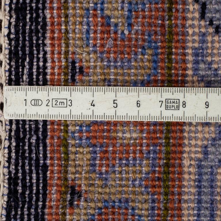 A CARPET, Najafabad, ca 488 x 340 cm.