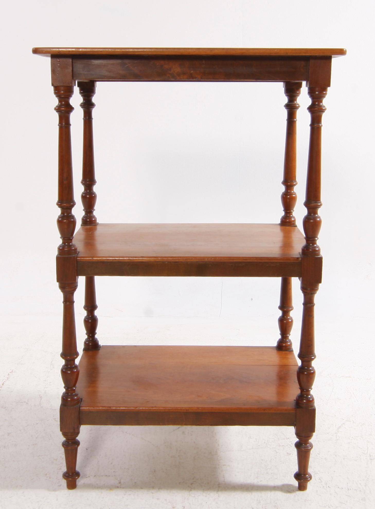 ETAGERE, 1800-tal.