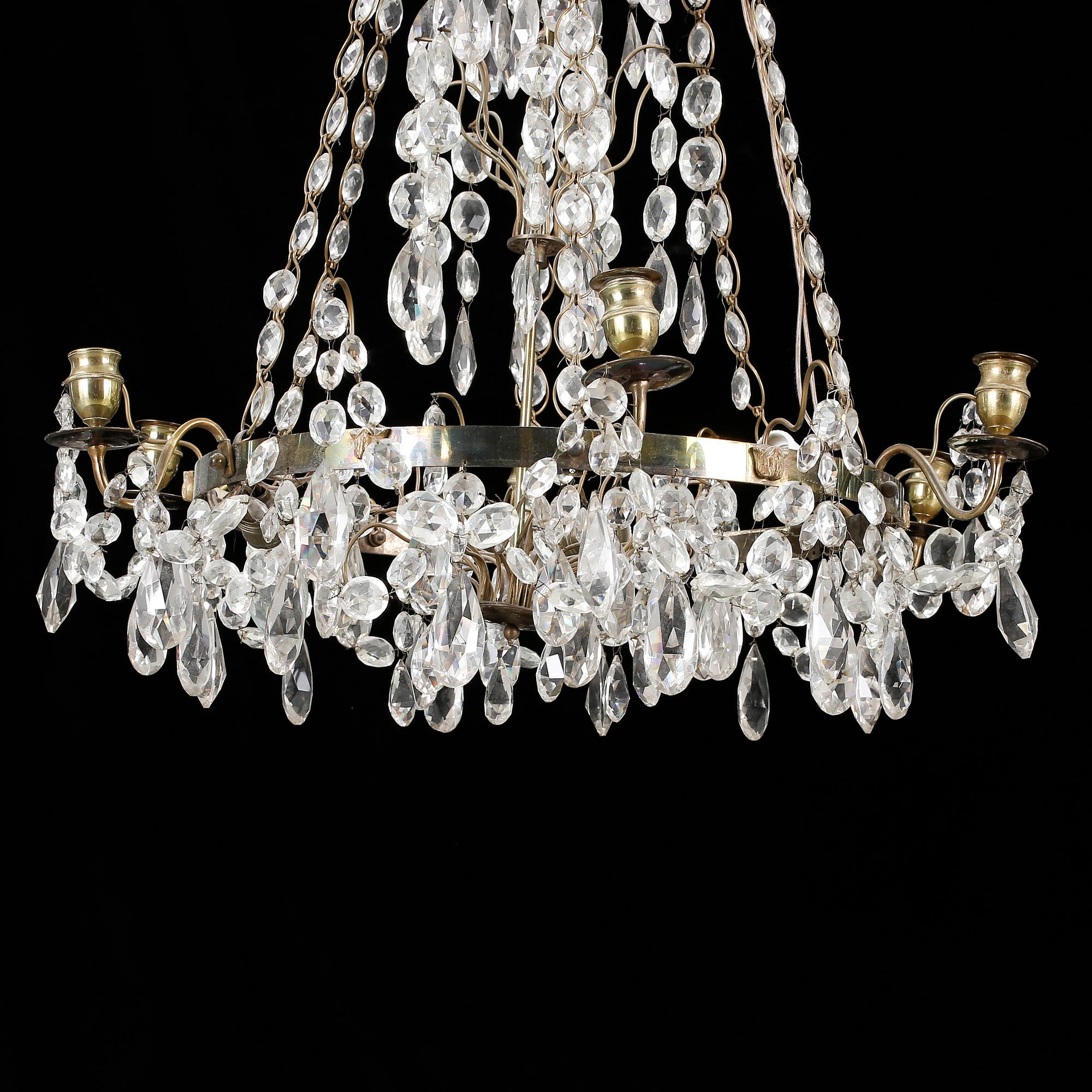 LJUSKRONA, Haga-modell, 1900-talets första hälft. Höjd ca 80 cm.