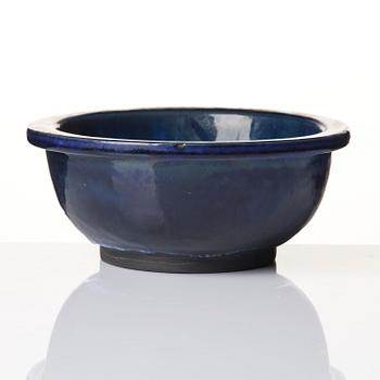 Wilhelm Kåge, a set of two early Farsta stoneware bowls, Gustavsberg 1933 and 1936.