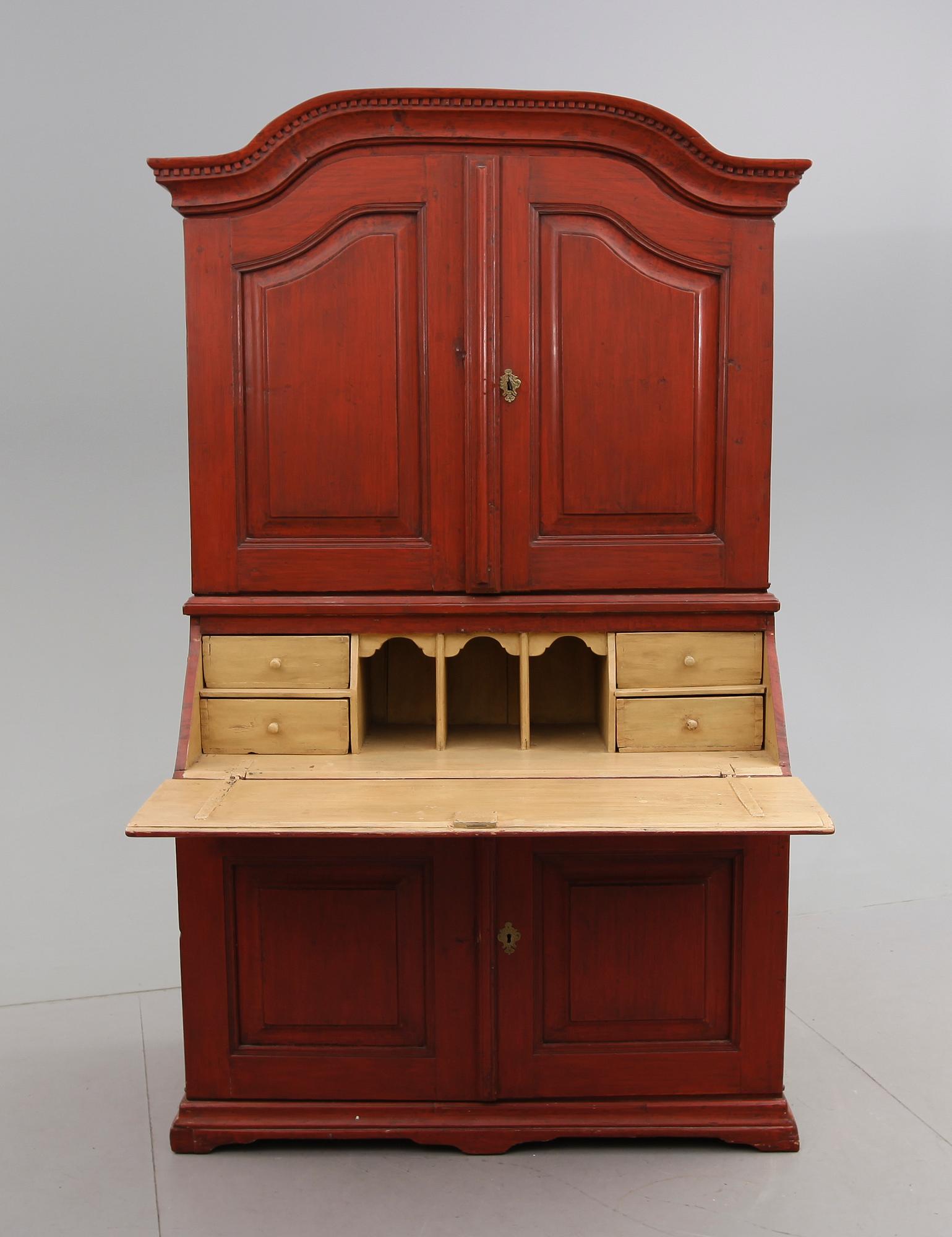 SKRIVSKÅP, allmoge, 1700-tal.