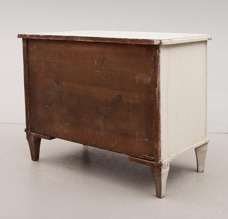 BYRÅ, gustaviansk stil, 1800-talets första hälft.