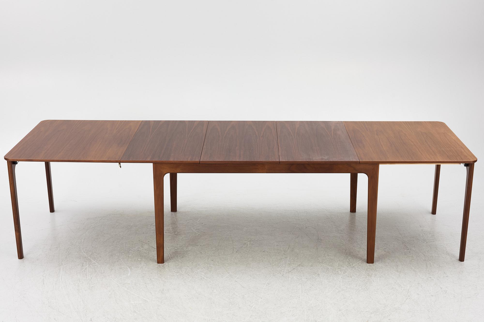 Dining table, Skovby Denmark, contemporary.
