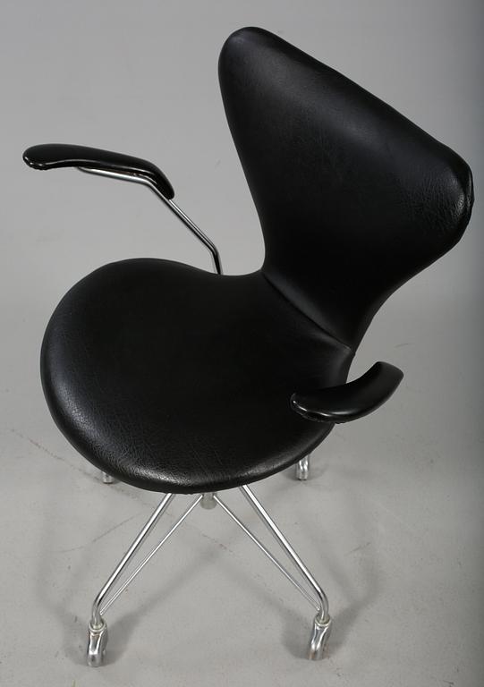 KONTORSSTOL, "Sjuan", Arne Jacobsen, Fritz Hansen, Danmark 1963, märkt 0963.