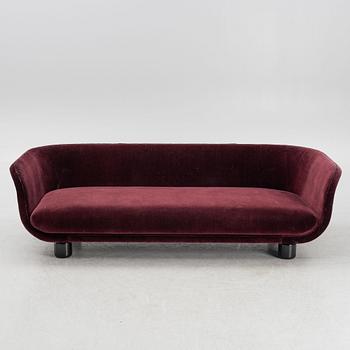 TAF Architects, sofa, "Famna", Svenskt Tenn, 2022.