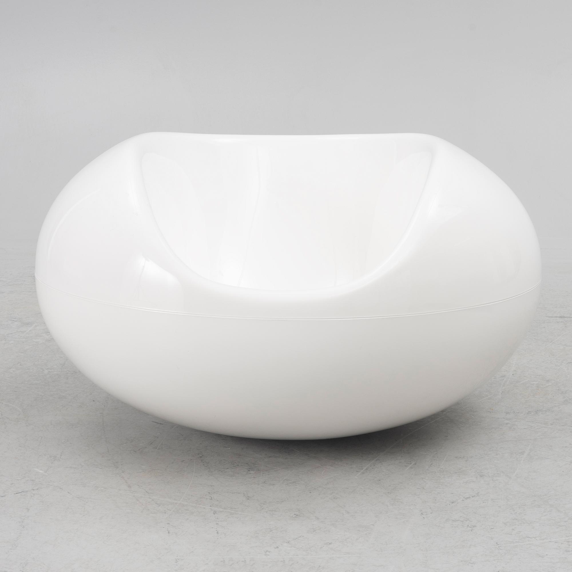 Eero Aarnio, armchair "Pastilli", 2022.