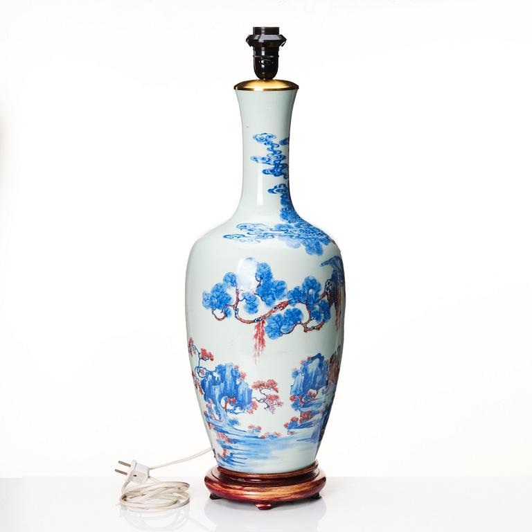 A Chinese vase underglaze iron red and blue, Qing dynasty, late 19th Century.