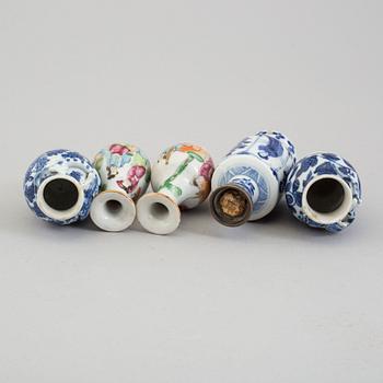 FIVE SNUFF BOTTLES/VASES, porcelain, China, 20th century.