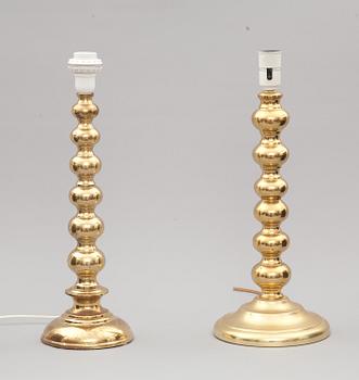 BORDSLAMPOR, 2 st, mässing, 1900-talets andra hälft.