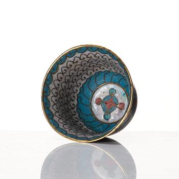 Kopp samt fat, cloisonné. Ming dynastin (1368-1644).