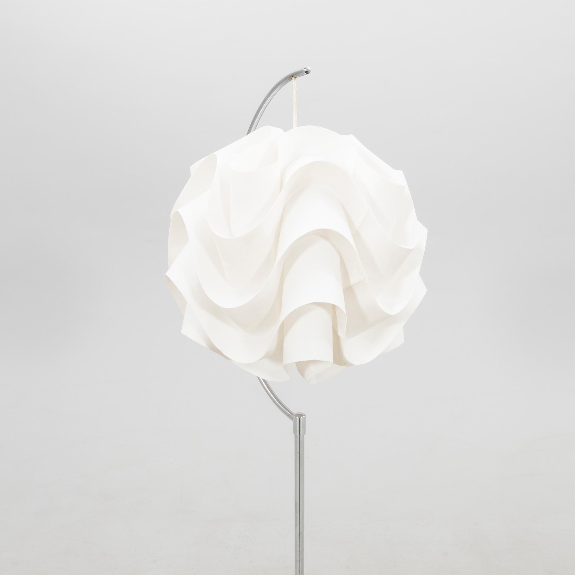 Golvlampa troligen Poul Christiansen för Le Klint 1970-tal.