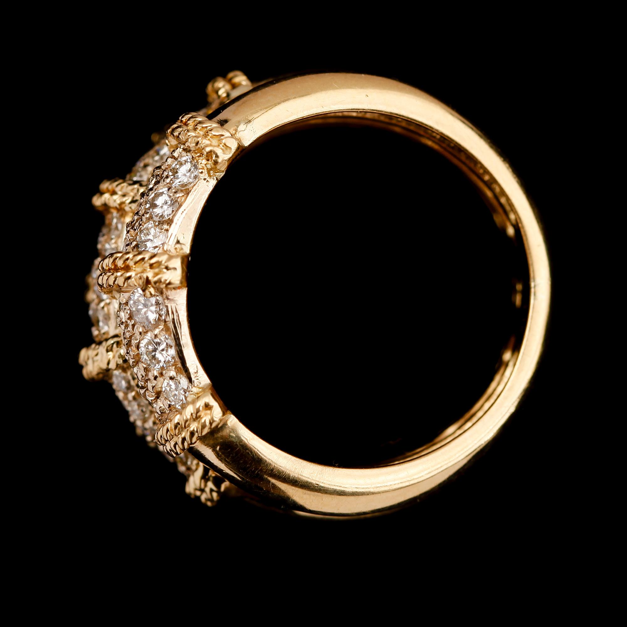 RING, 18 k guld, med briljanter tot 1.2 ct.