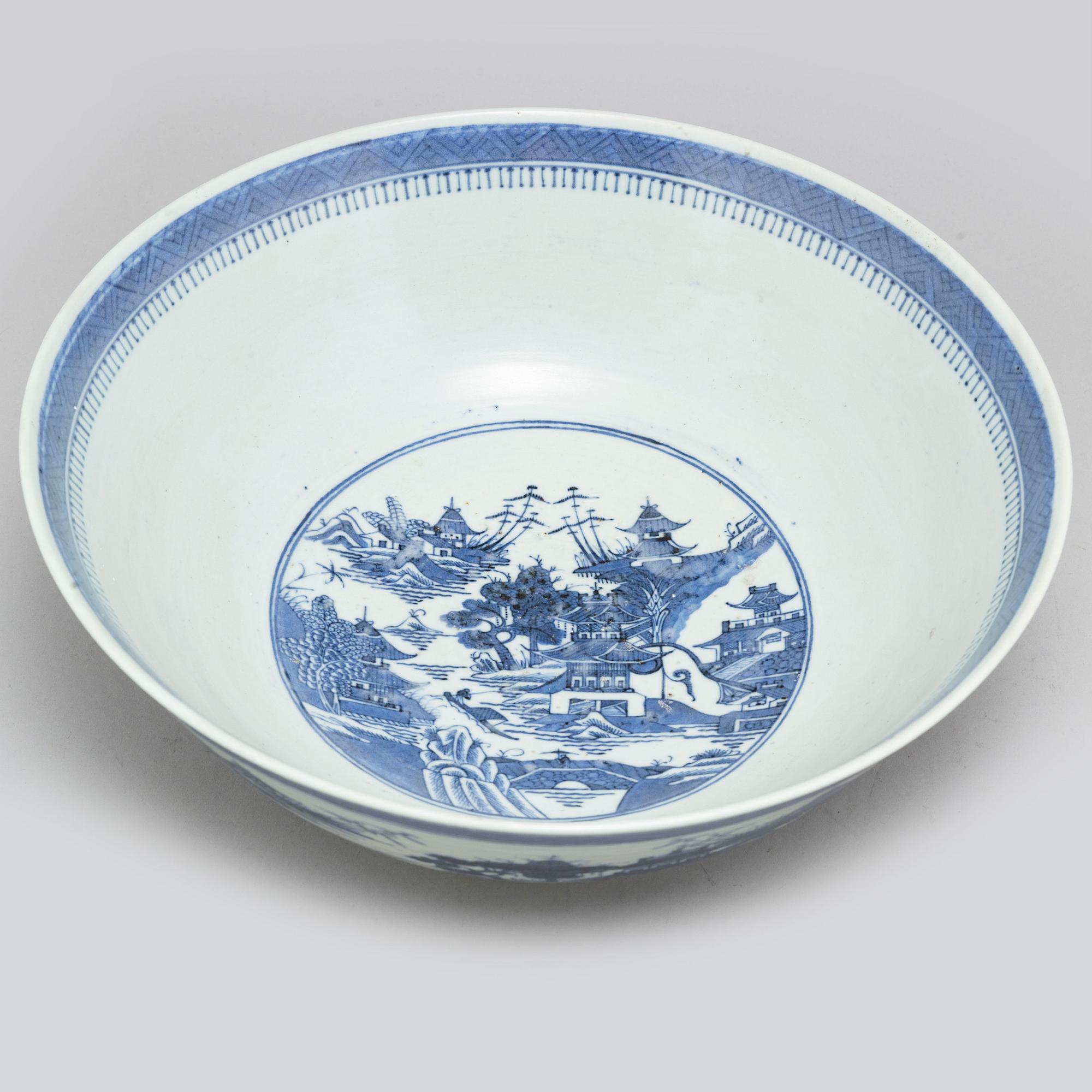 BÅLSKÅL, kompaniporslin. Qingdynastin, 1800-tal.