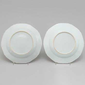 A pair of famille rose dishes, Qing dynasty, Qianlong (1736-95).