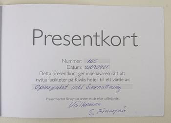 PRESENTKORT på helkväll på Kiviks Hotell & Spa, Kivik, för 2 pers. Säljes till förmån för Röda Korset.