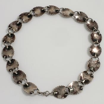 ARVO SAARELA, Enköping, 1953, collier.