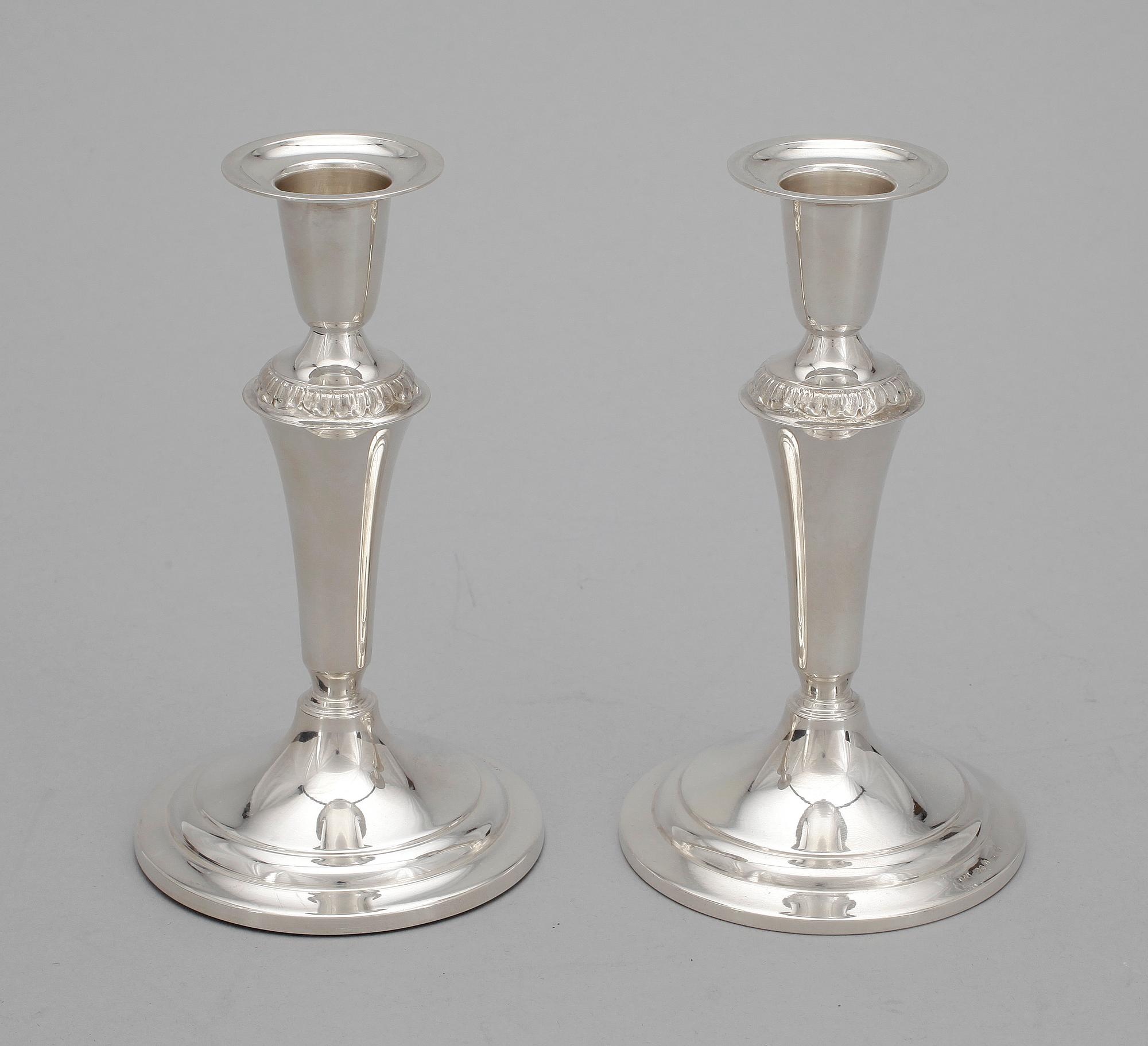 LJUSSTAKAR, ett par, GAB Stockholm 1955.