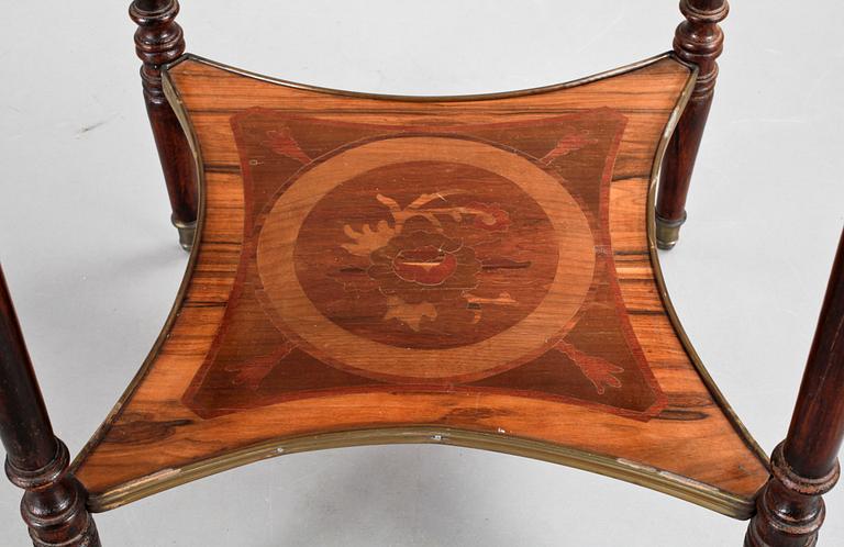 SALONGSBORD, Ny Louis XVI, Frankrike sent 1800-tal.