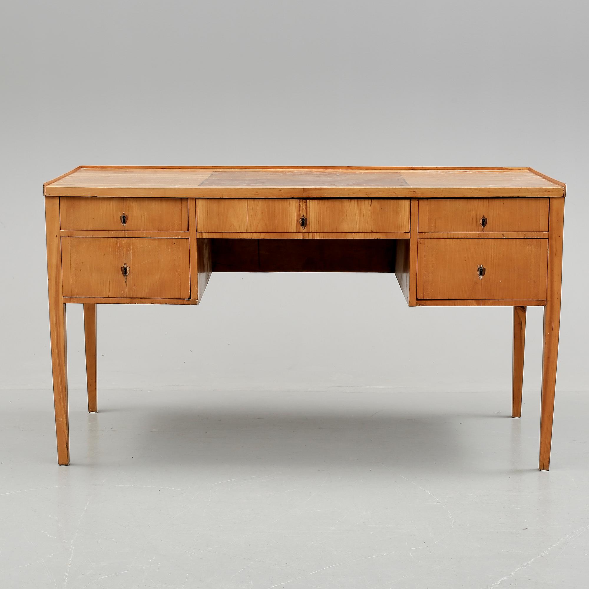 SKRIVBORD, 1800-talets första hälft.