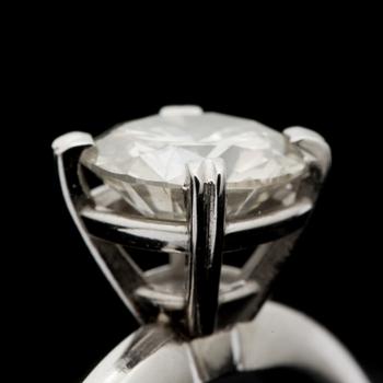RING, 18k vitguld med briljantslipad diamant, totalt ca 1,2 ct. Vikt ca 4,9 gram.
