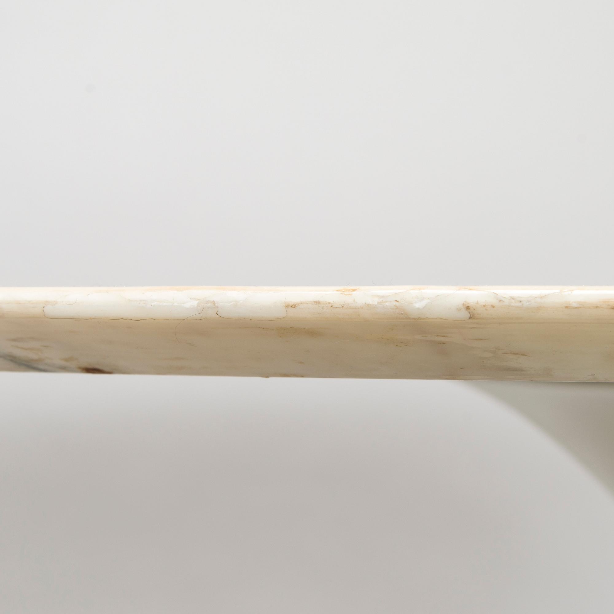 Eero Saarinen, A mid-20th century  'Tulip' dining table, for Artek, manufactured under licens by Billnäs factory.