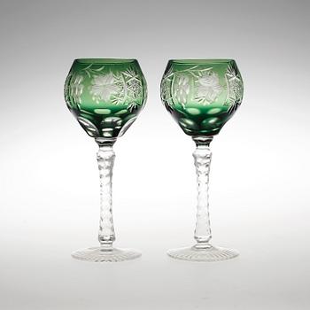 VITVINSGLAS, 8 stycken. Böhmen, 1900-talets tredje kvartal.