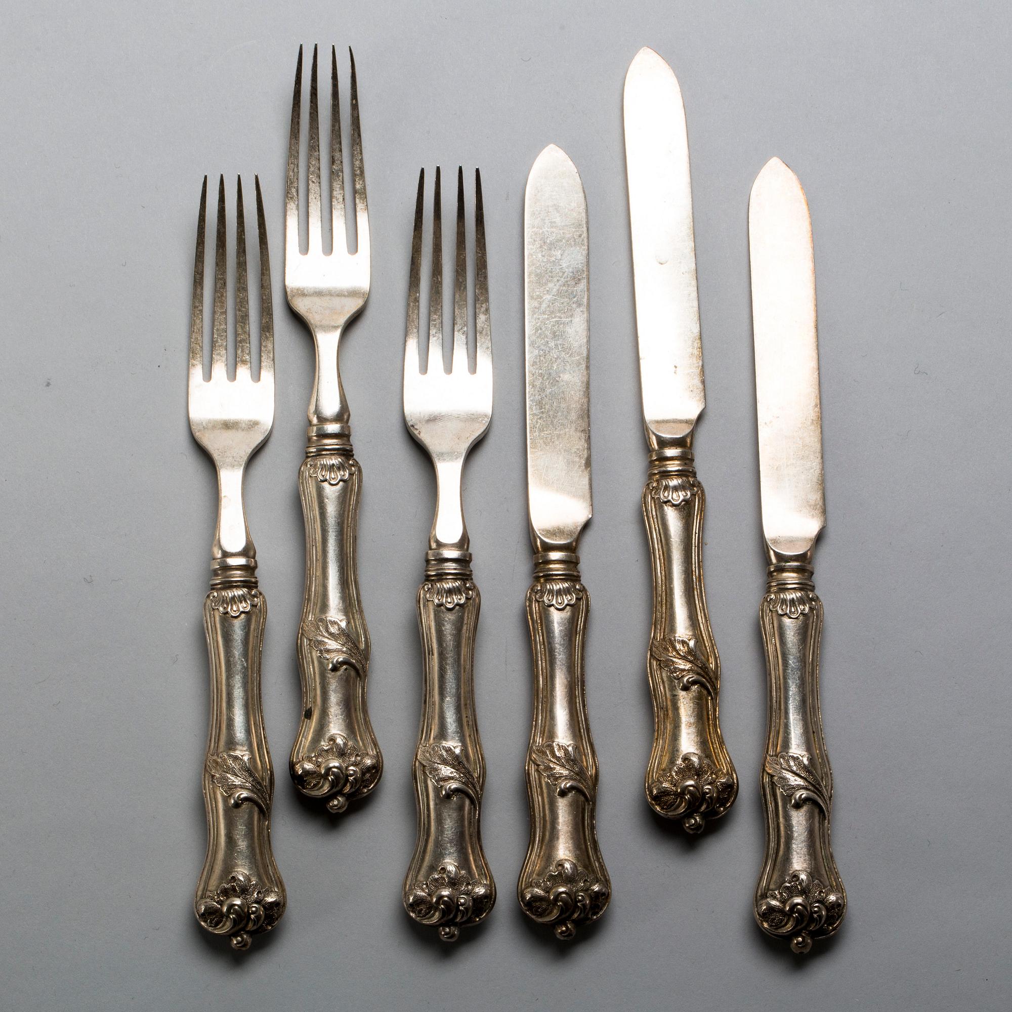 BESTICKSERVIS, 24 delar, silver, L.Larsson & co, Göteborg, 1800-talets mitt. Total vikt ca 1,9 kg.