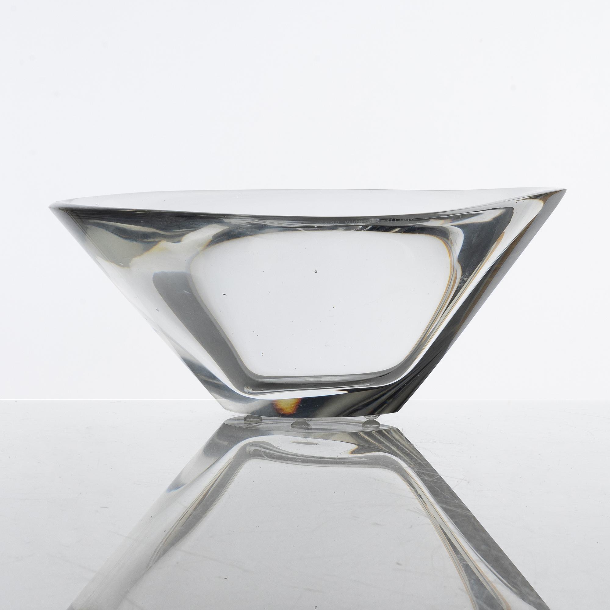 Tapio Wirkkala, a "Kuutonen" (Six) polished chrystal glass bowl model 3340/3840, Iittala, Finland 1952-61.
