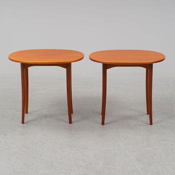 CARL MALMSTEN, a pair of 'Ovalen' mahogany tables.