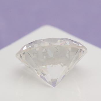 A ca 0.55 ct brilliant-cut diamond.