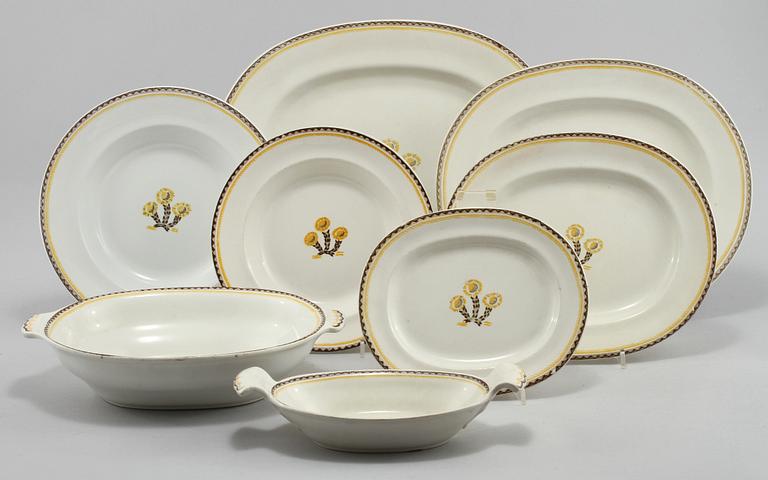 SERVIS, 40 st. "Tussilago", Modellen formgiven 1929 av Wilhelm Kåge, Gustavsberg, 1900-talets första hälft.