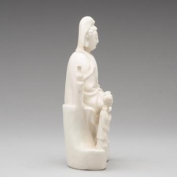 A blanc de chine figure of Guanyin, Qing dynasty, 18th  Century.