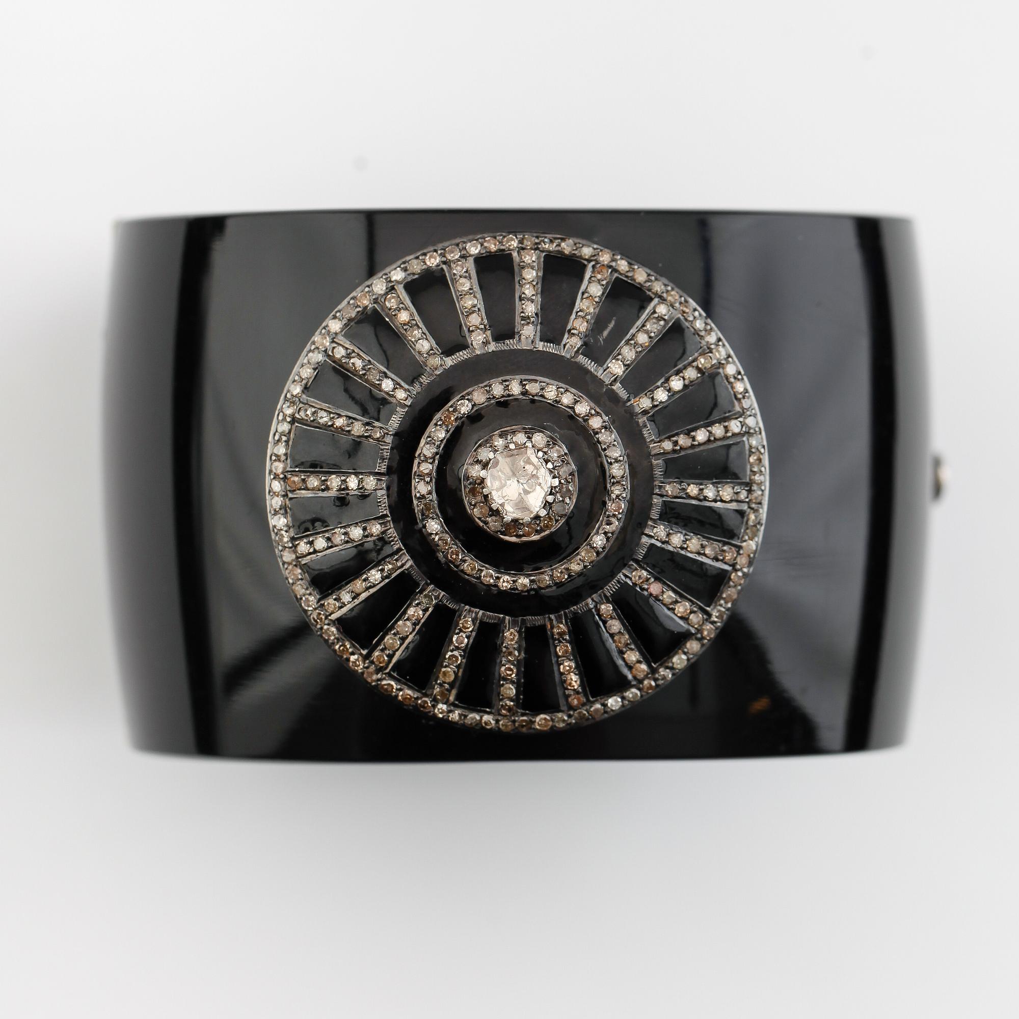ARMBAND, silver, rosenslipade diamanter och plast.