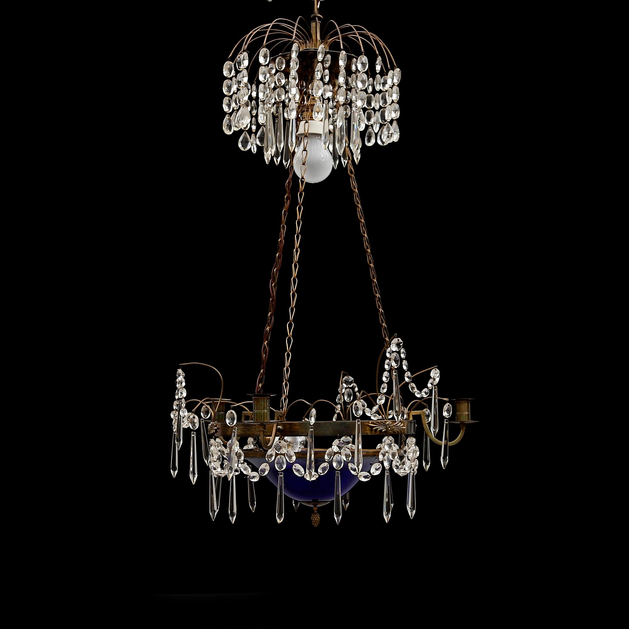 LJUSKRONA, gustaviansk stil, 1900-talets första hälft. Höjd ca 74 cm.