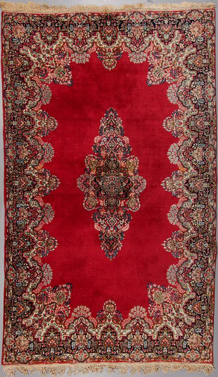 MATTA, Kirman, 1900-talets andra hälft, 270 x 180 cm.