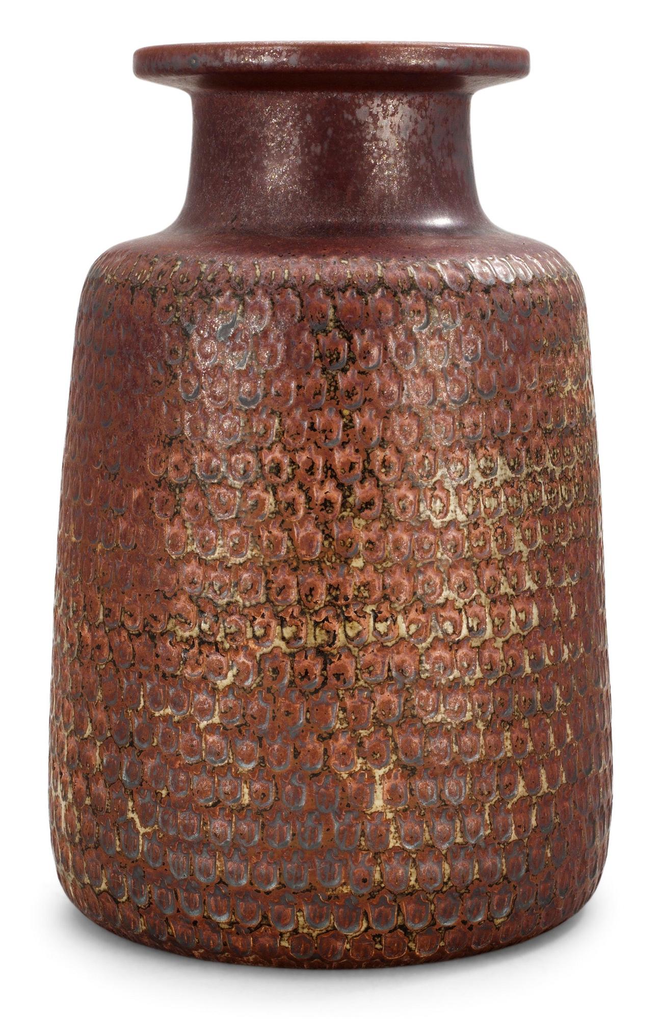 A Stig Lindberg stoneware vase by Gustavsberg studio 1967.