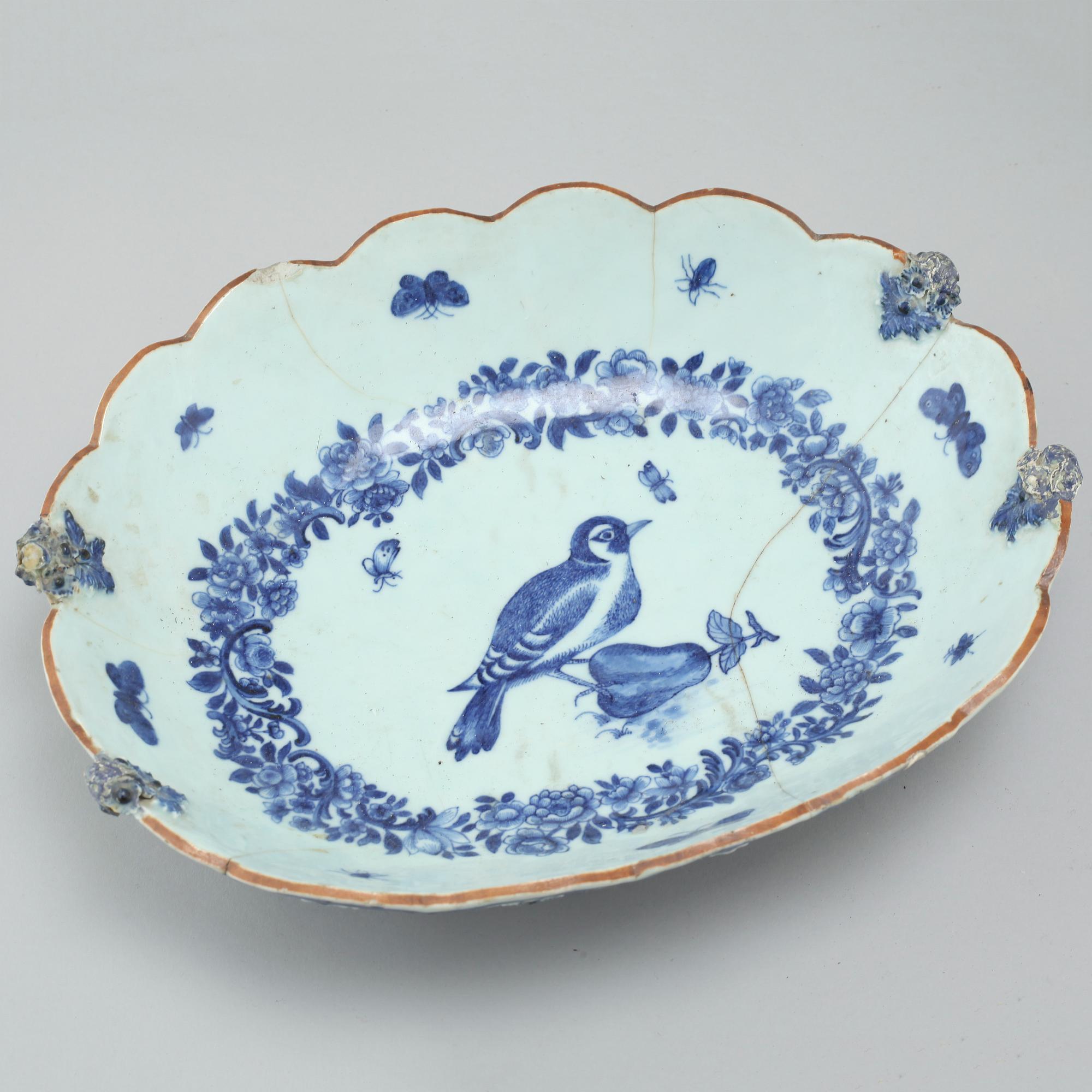 Two bowls, four plates and one jar in porcelain, China and Japan, 18th, 19th and early 20th century.