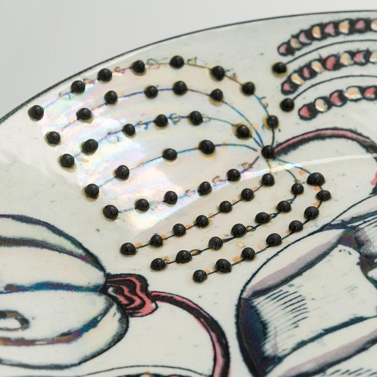 Birger Kaipiainen, A ceramic decorative dish, signed Kaipiainen Arabia.