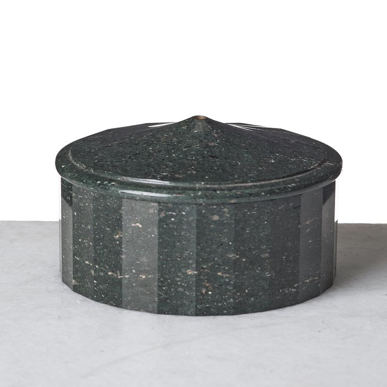 SMÖRASK MED LOCK, Älvdalen, 1800-talets början.