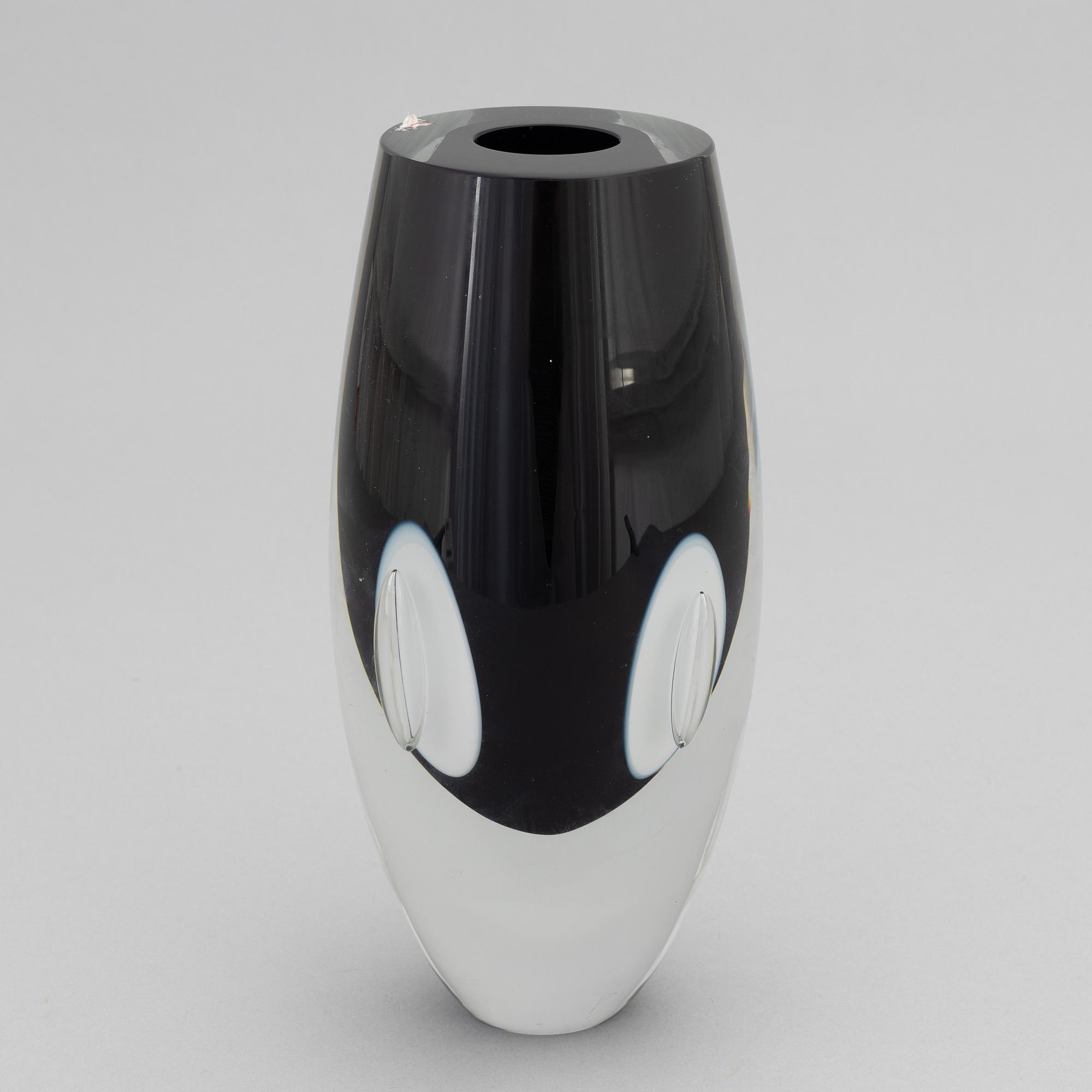 Timo Sarpaneva, a 'Claritas' glass vase, Iittala, Finland, 1985.