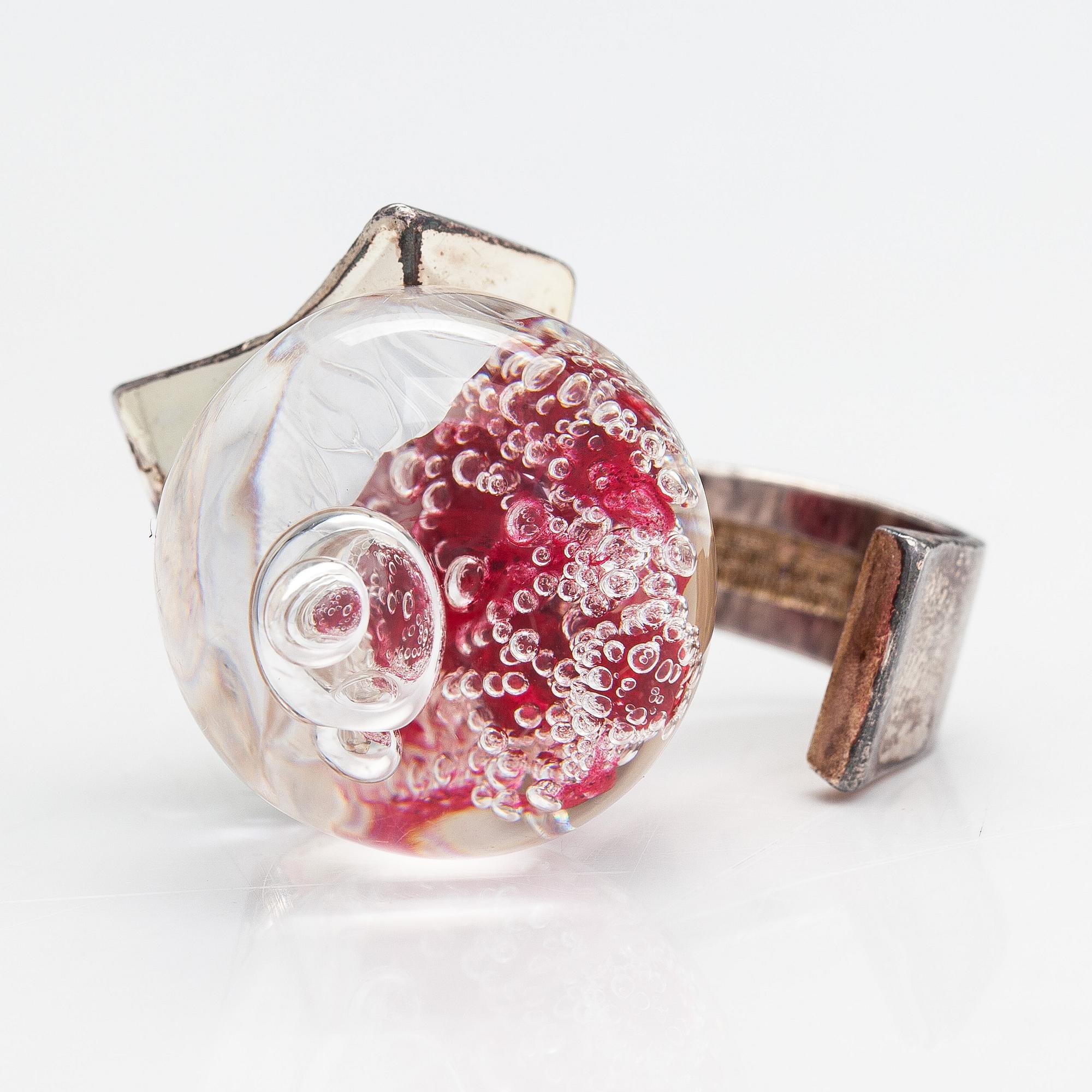 Björn Weckström, ring "Förstelnad sjö", sterlingsilver och akryl, Lapponia 1972.