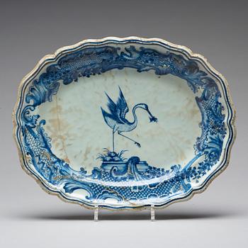 A blue and white armorial tureen with cover, Qing dynasty, Qianlong (1736-95).