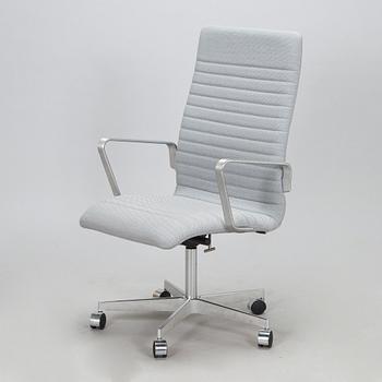 Arne Jacobsen, A 21st century "Oxford Premium" office chair for Fritz Hansen, Denmark.